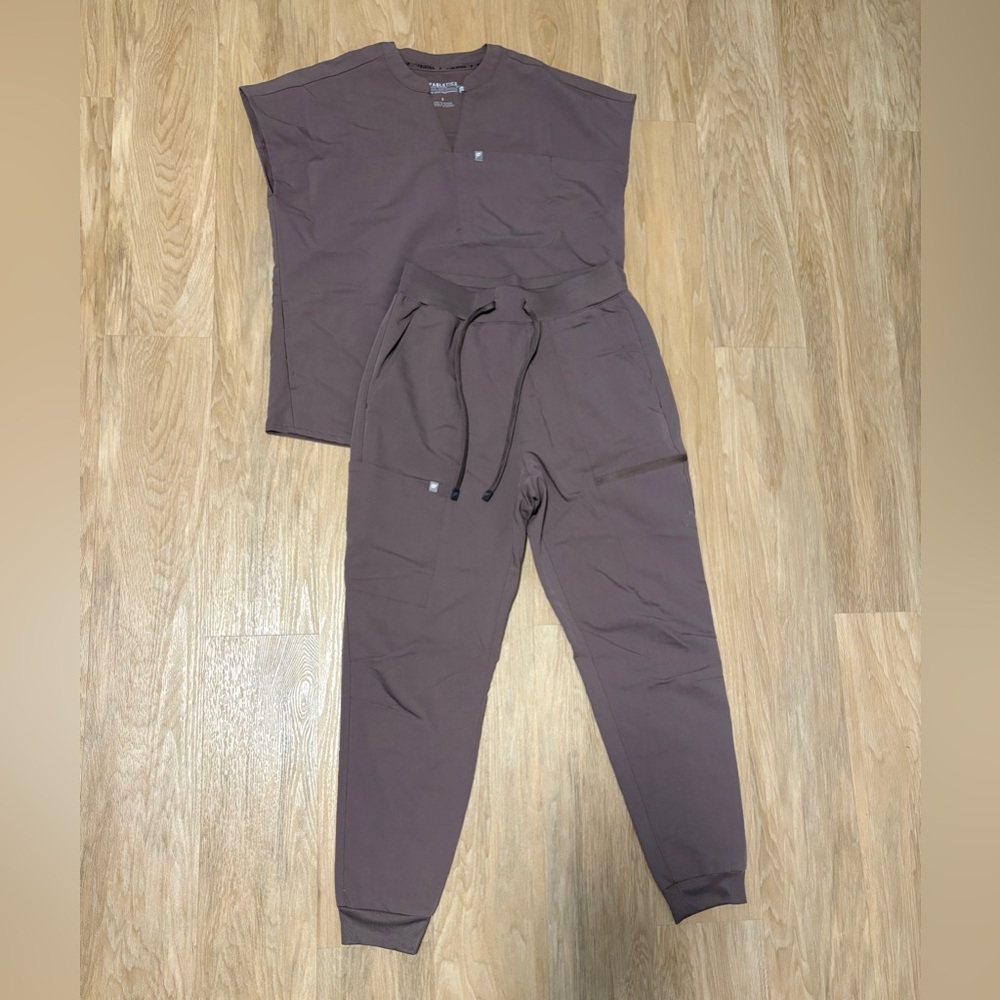Fabletics scrubs